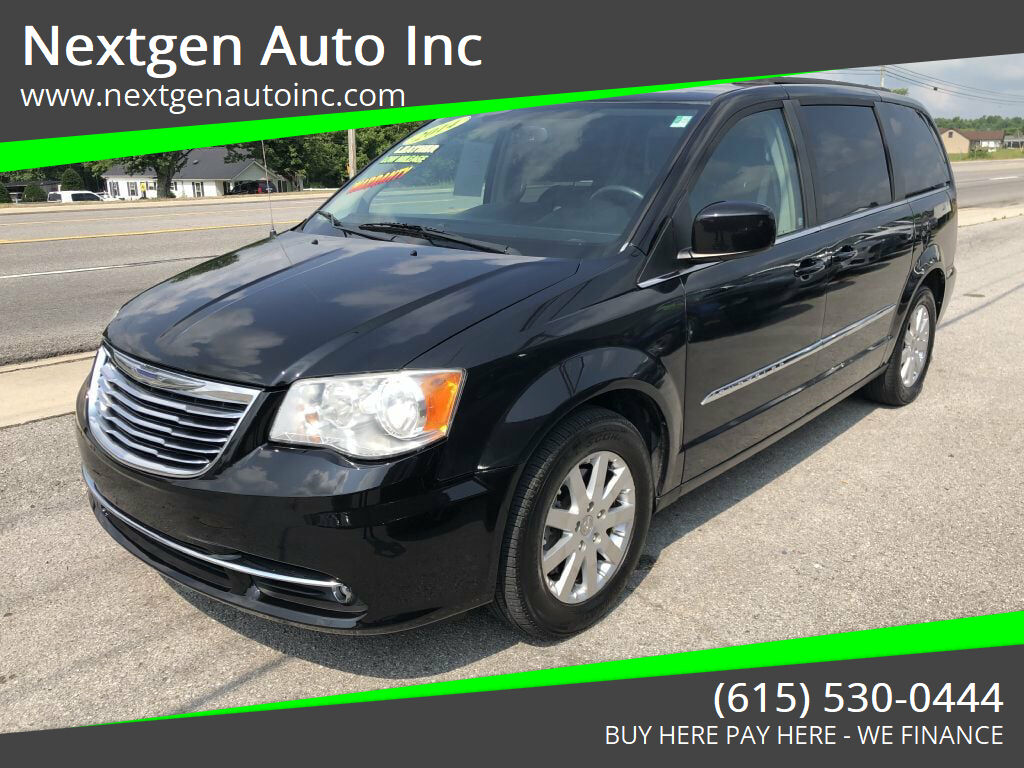 2014 CHRYSLER Town and Country