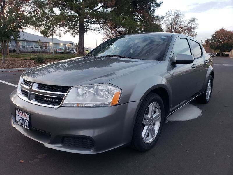 2012 DODGE Avenger