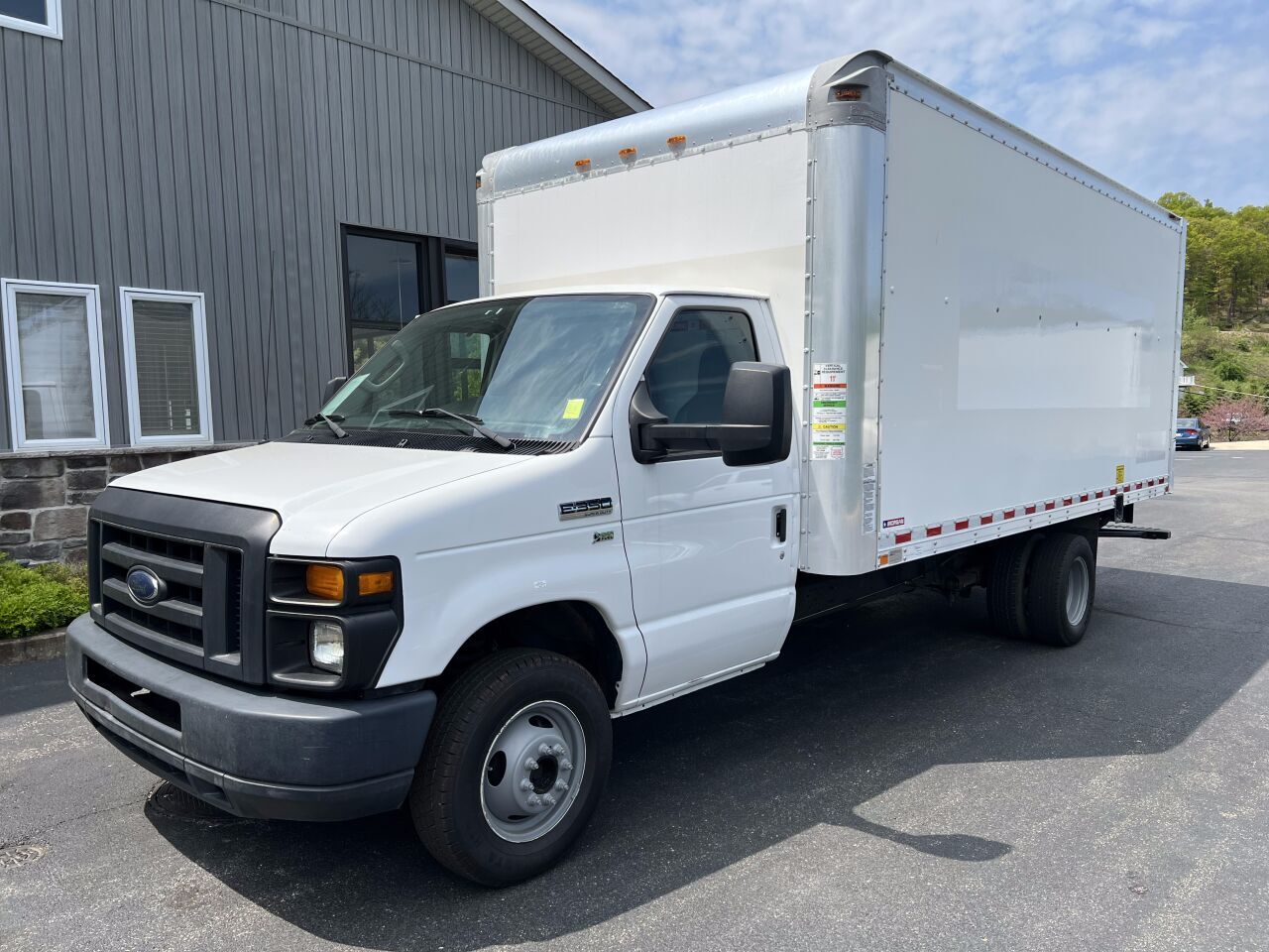 2013 FORD E-350