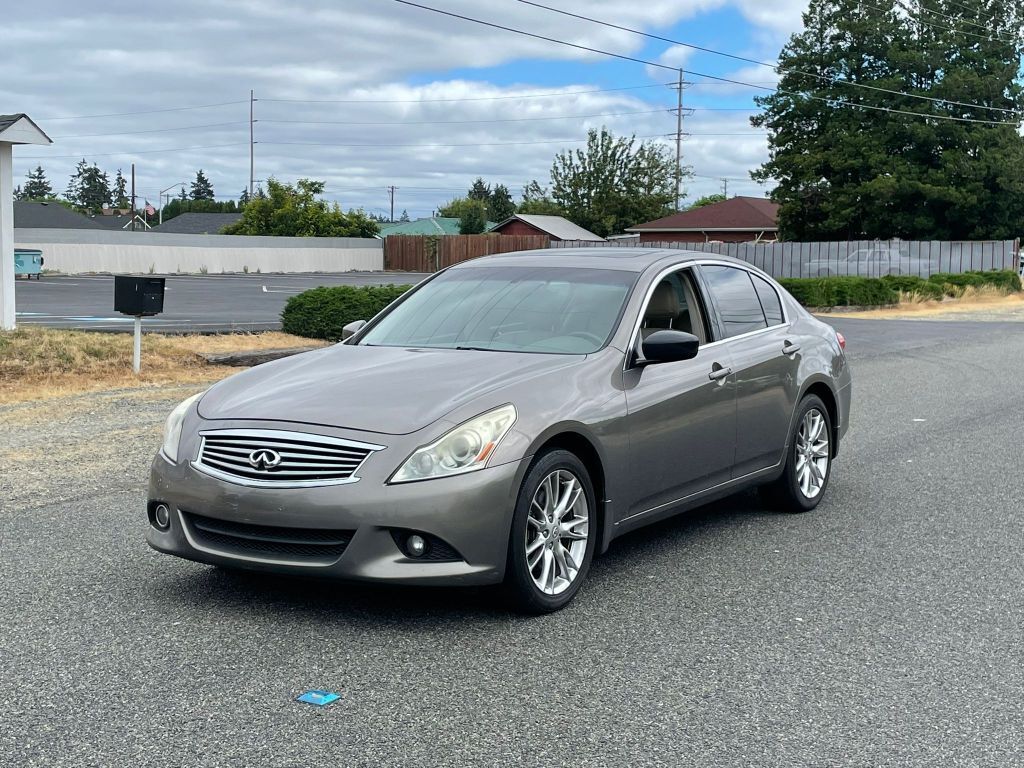 2011 INFINITI G37