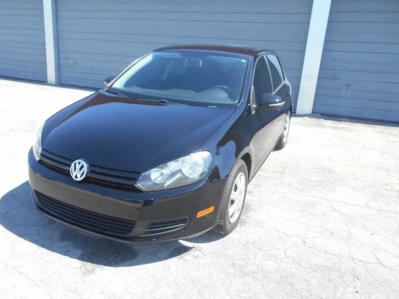 2011 VOLKSWAGEN Golf