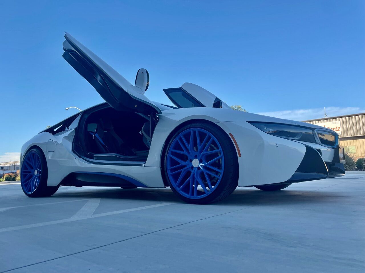 BMW i8