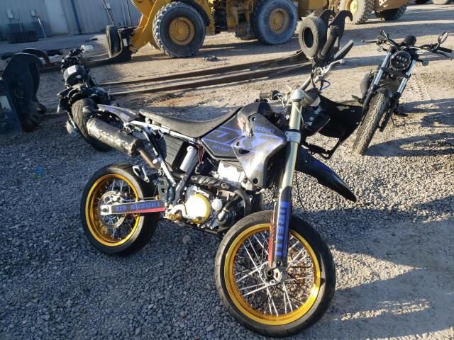 Suzuki DR-Z400SML