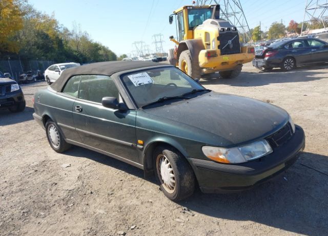 Saab 900