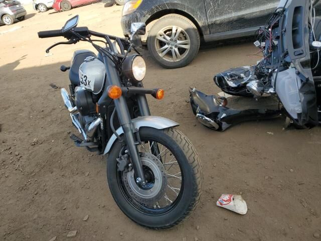 Honda VT750 (Shadow Phantom)
