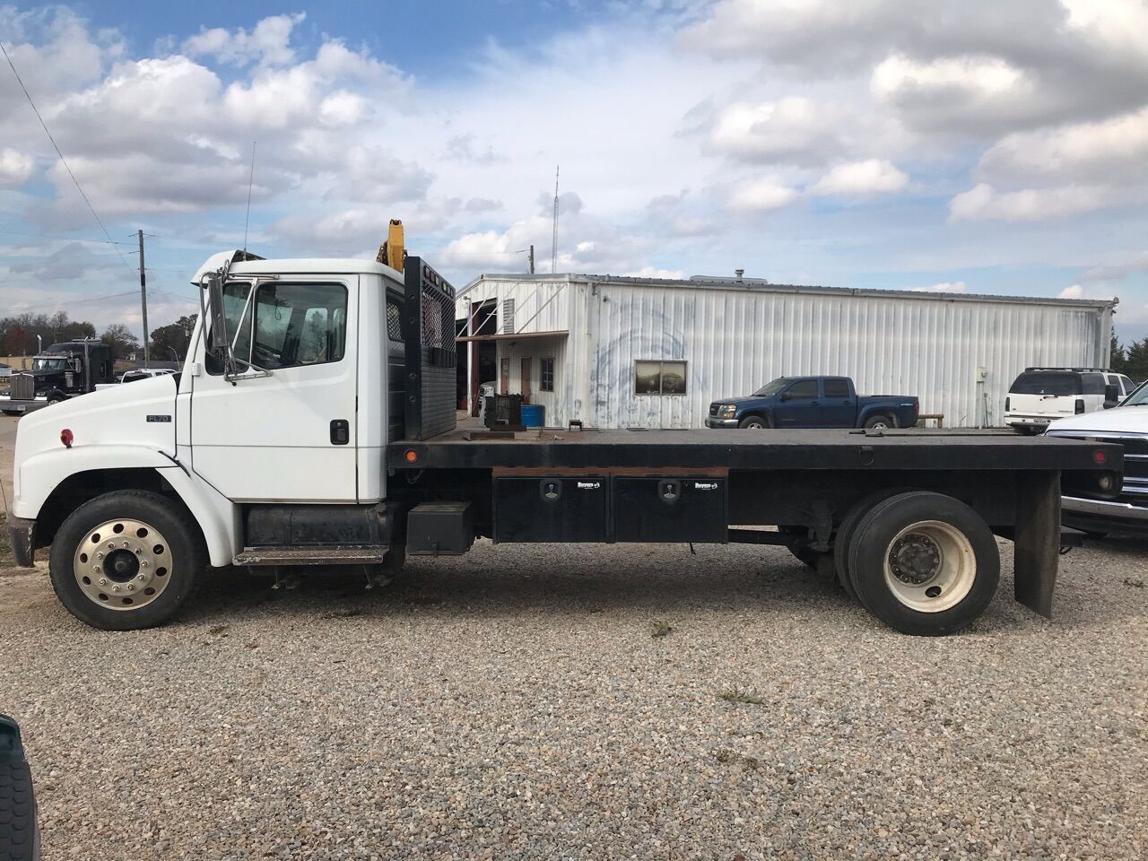 2003 FREIGHTLINER FL70