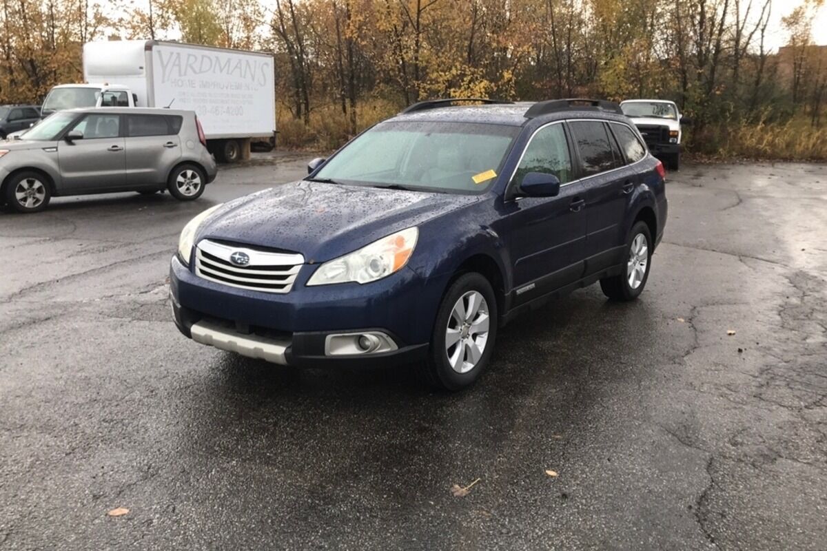 2011 SUBARU Outback