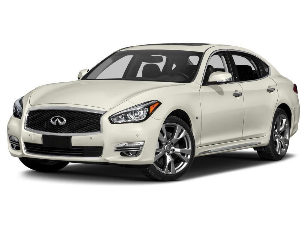 Infiniti Q70L