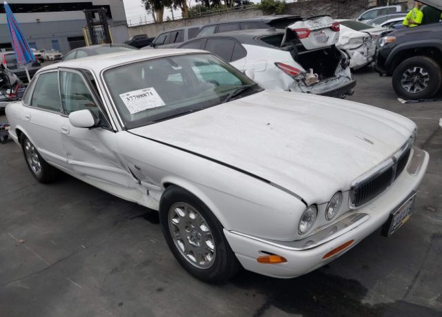 Jaguar XJ8