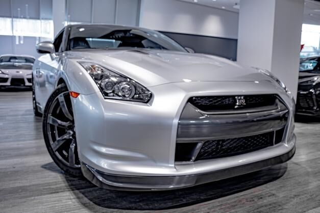 Nissan GT-R