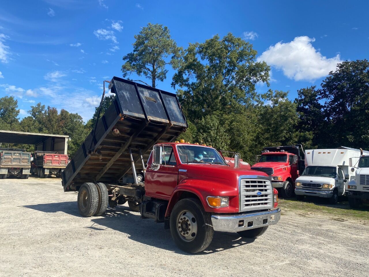 Ford F-700