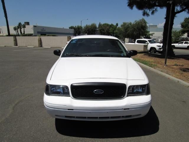 2003 FORD Crown Victoria