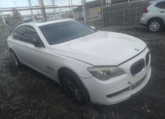 BMW 740i