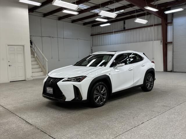 LEXUS