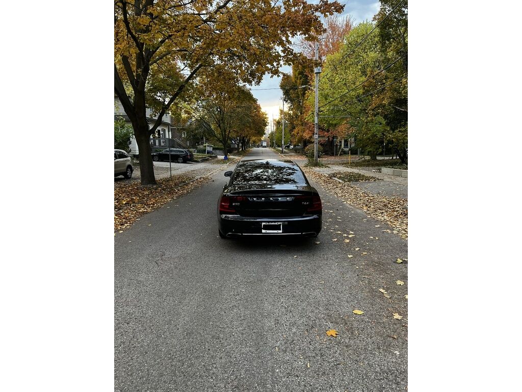 Volvo S90