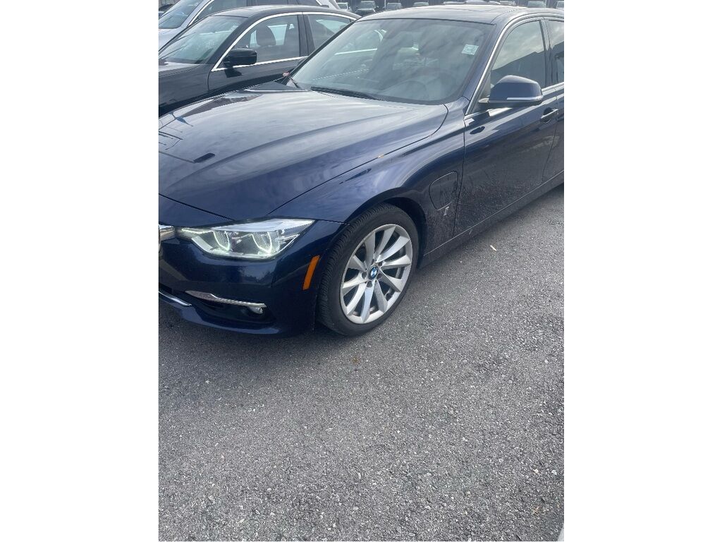 BMW 330e