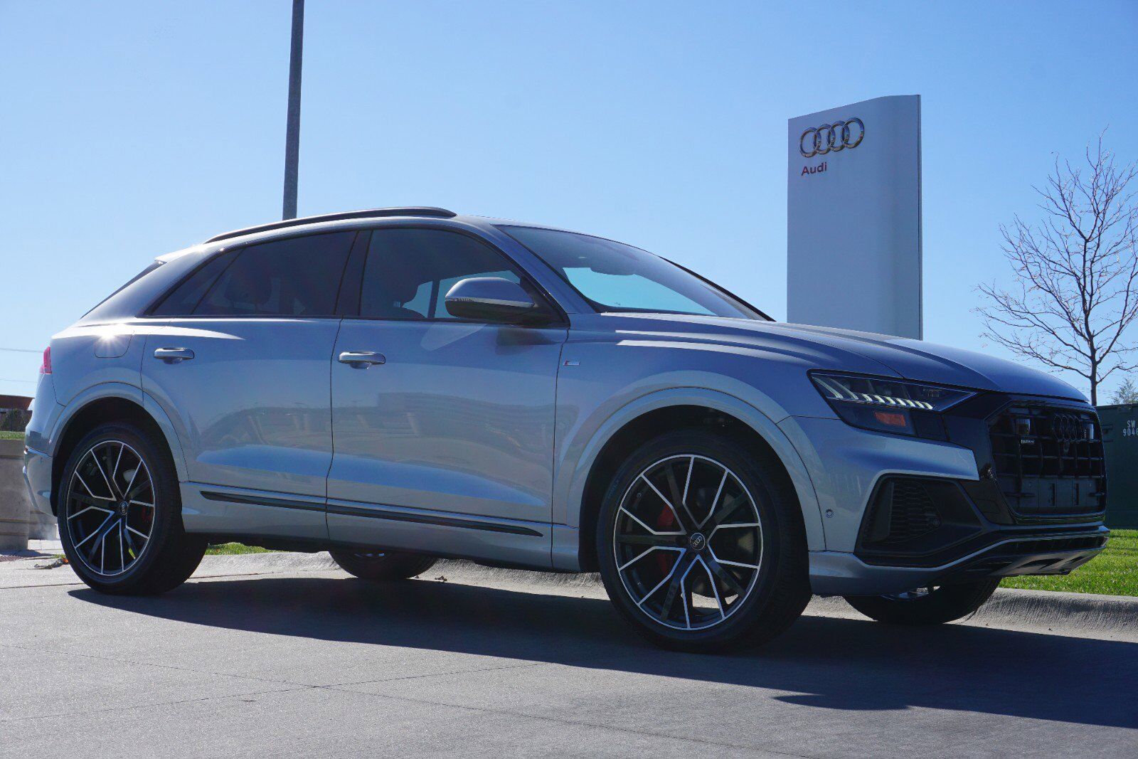 2023 Audi Q8
