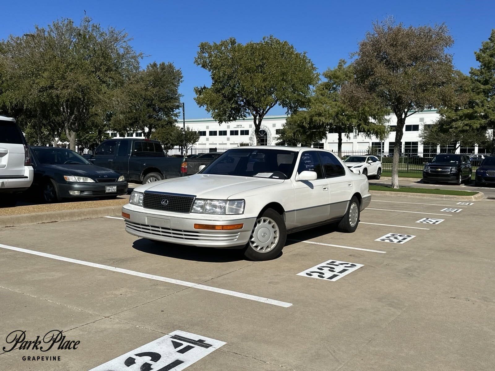 Lexus LS
