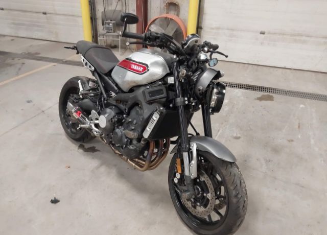 YAMAHA