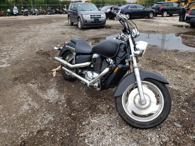 Honda VT1100C2 (SHADOW SABRE)