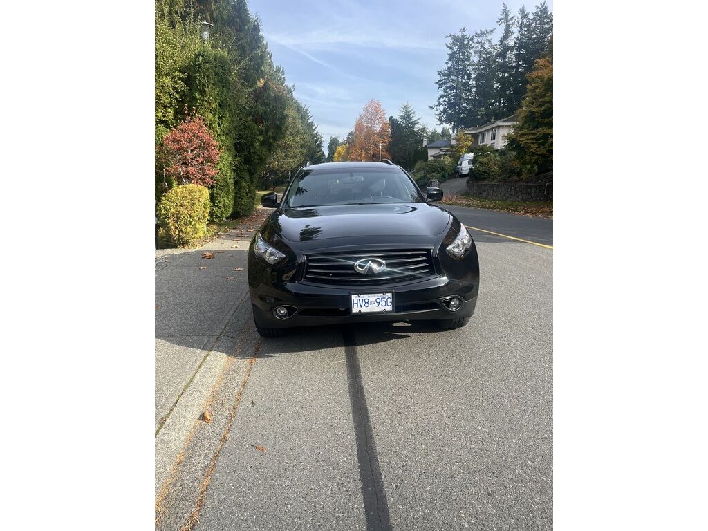 Infiniti QX70