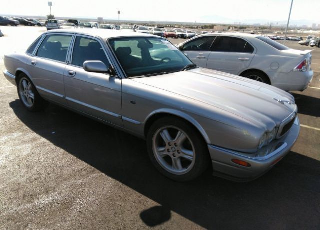 Jaguar XJ