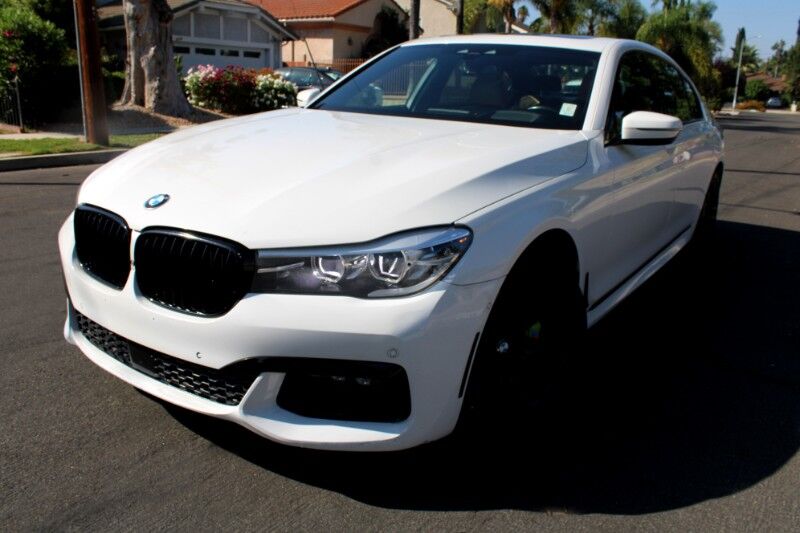 BMW 740i