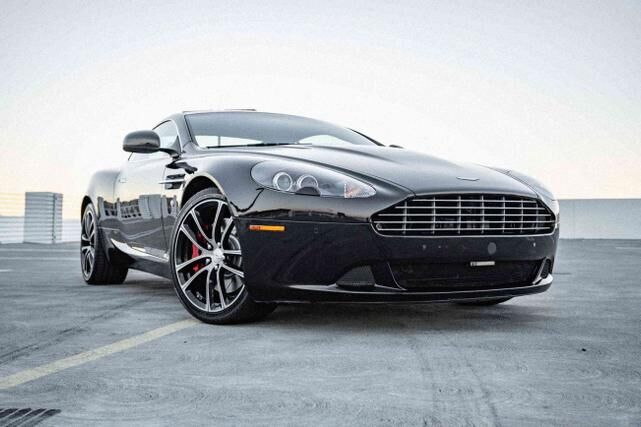 Aston Martin DB9