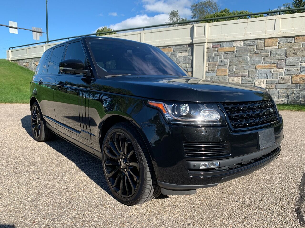 LAND ROVER