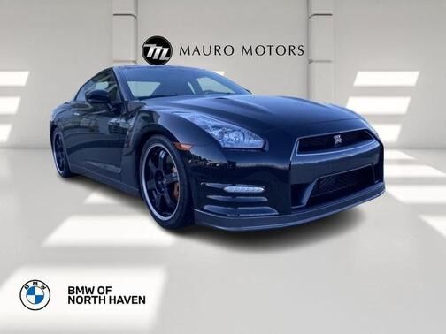 Nissan GT-R