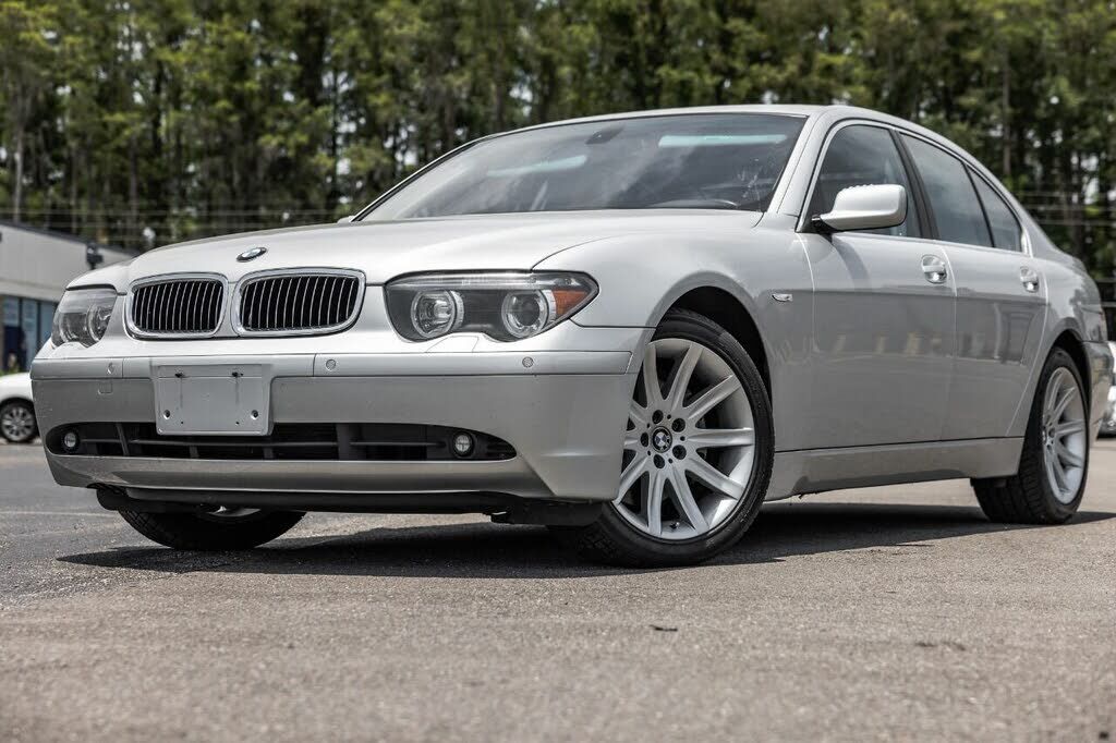 BMW 745i