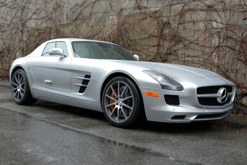 Mercedes-Benz SLS-Class