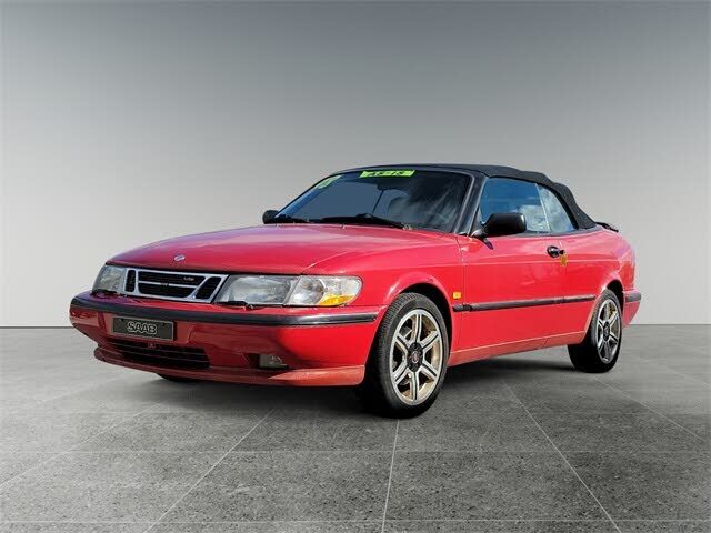 Saab 900