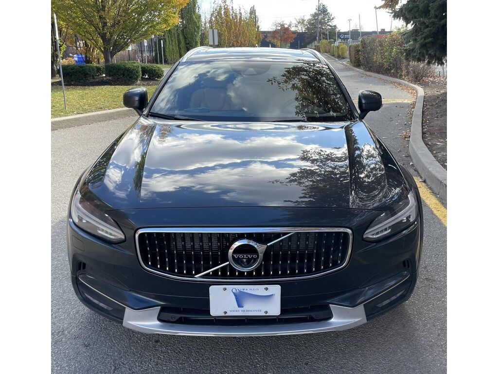 Volvo V90CC