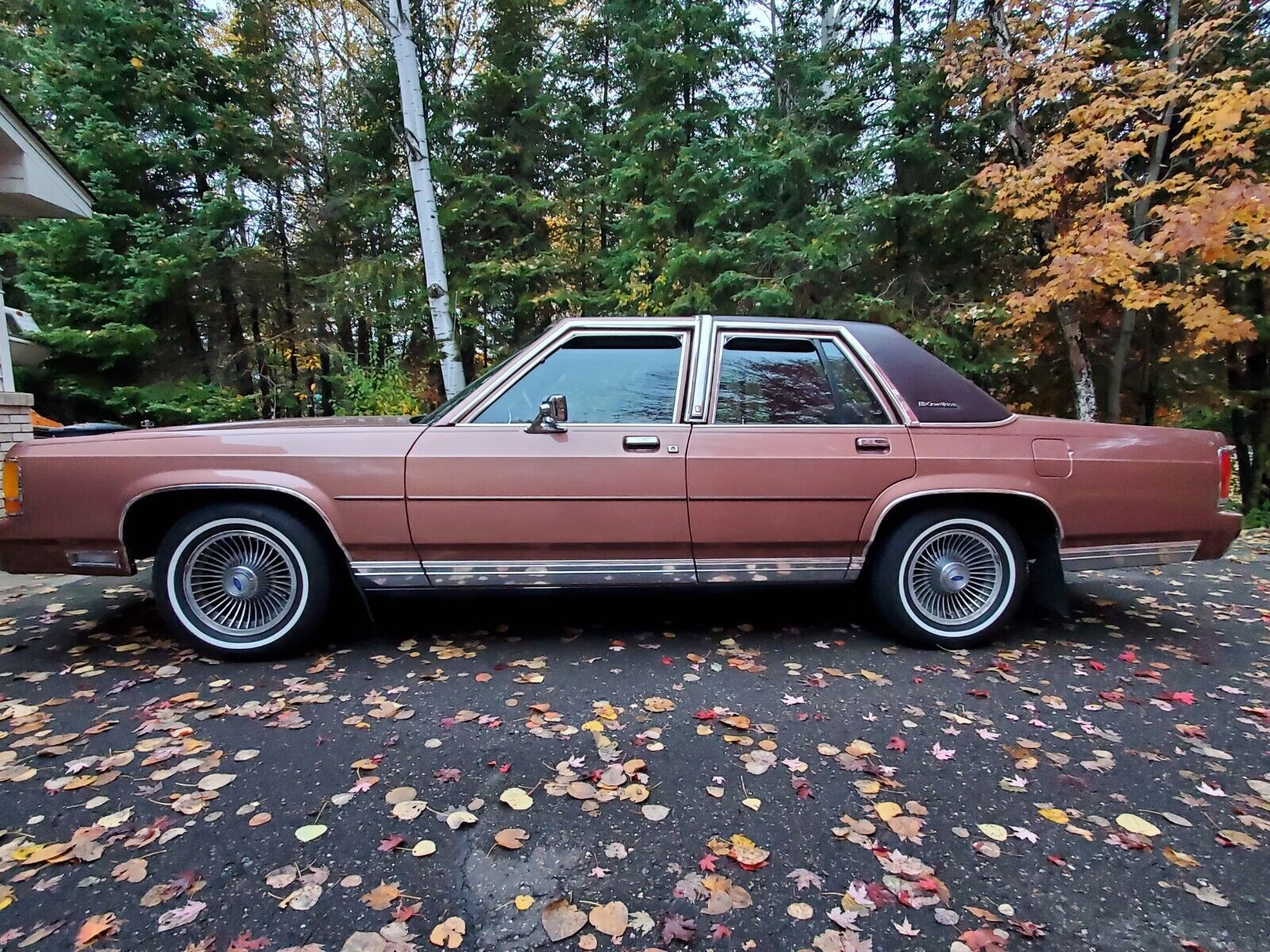 Ford Crown Victoria