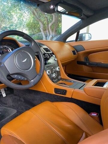 Aston Martin V8 Vantage