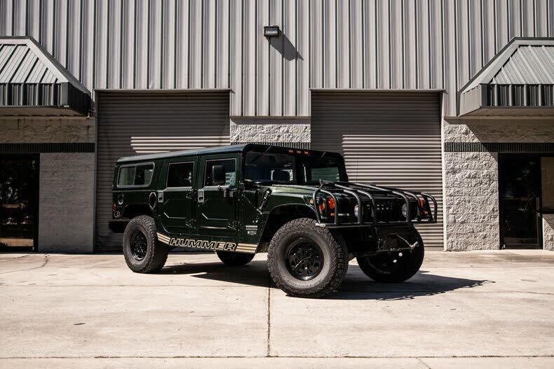 HUMMER H1