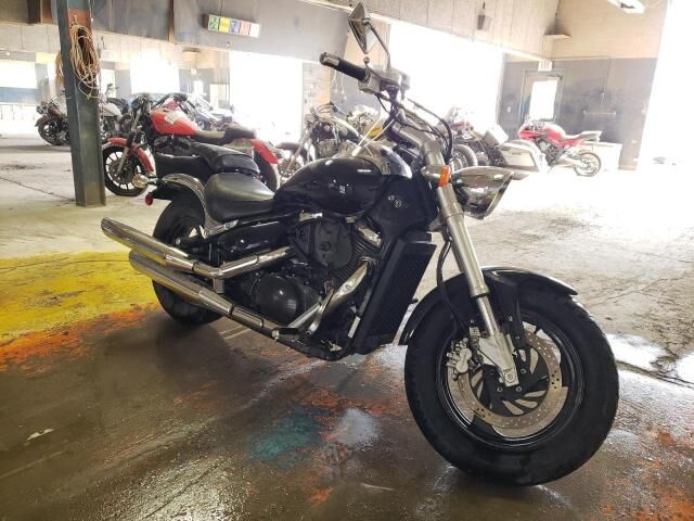 Suzuki VZ800