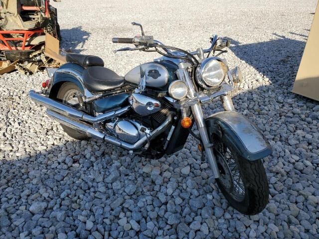Suzuki VL800K