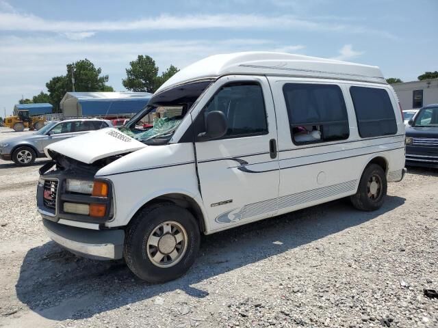 GMC Savana