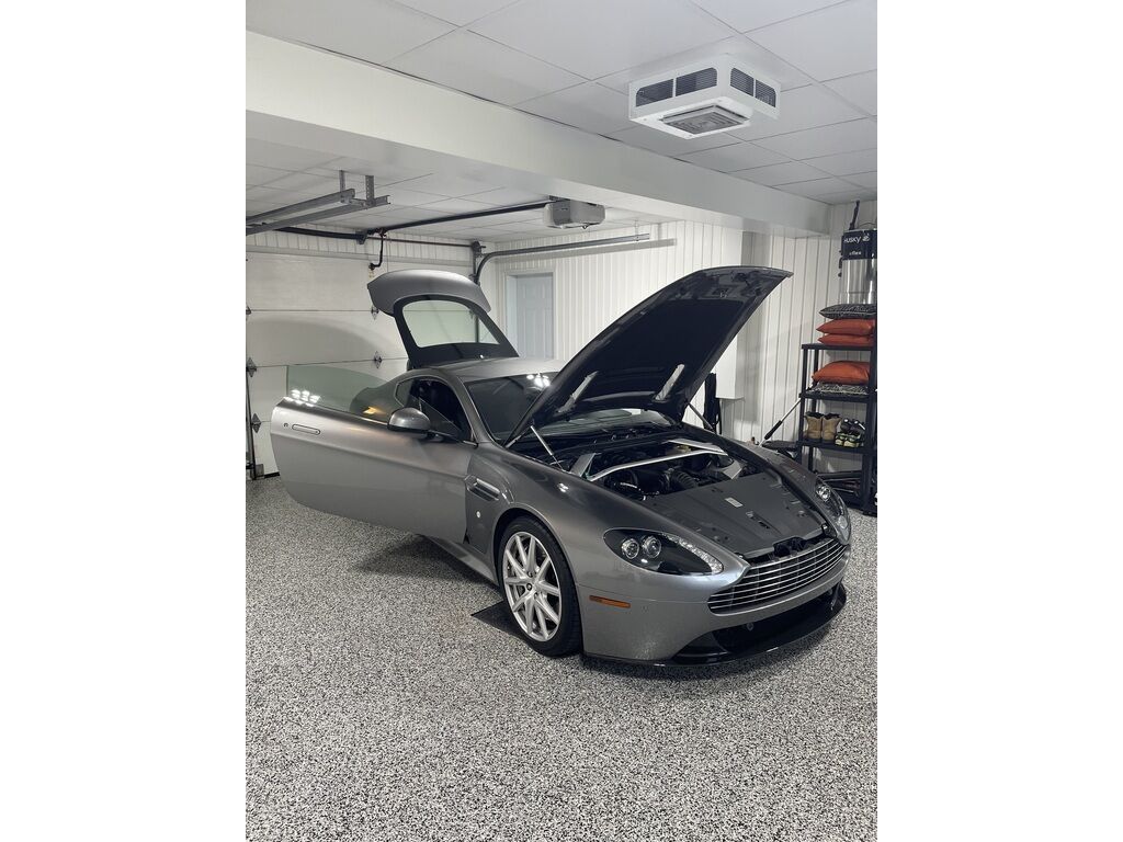 Aston Martin V8 Vantage
