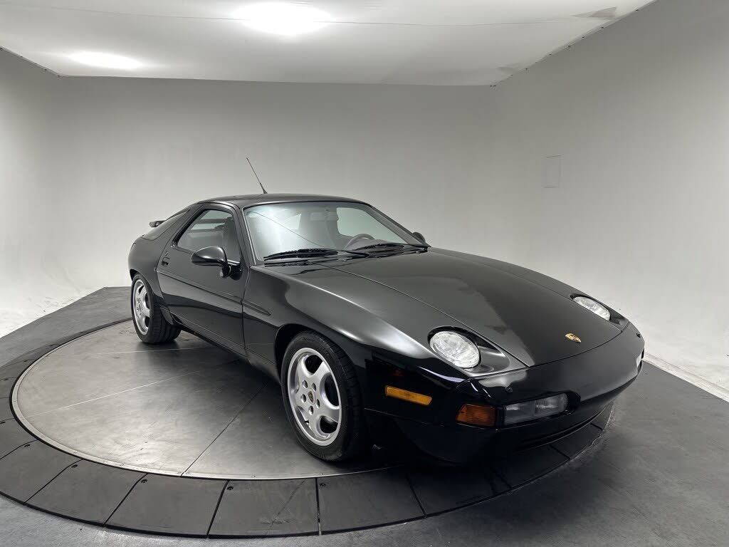 Porsche 928