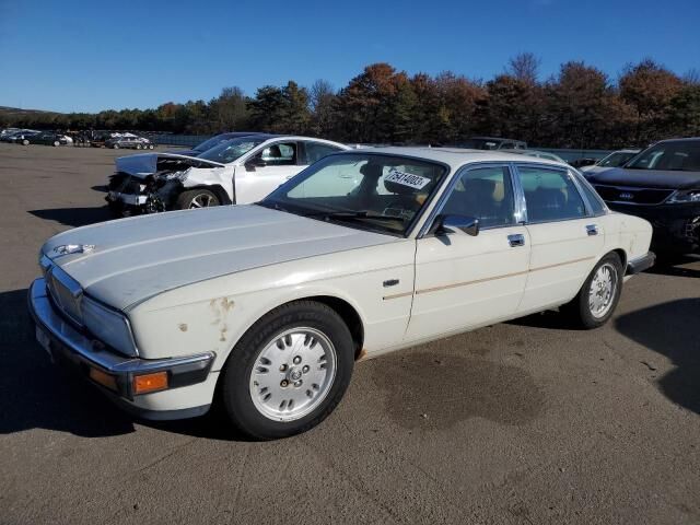 Jaguar XJ6