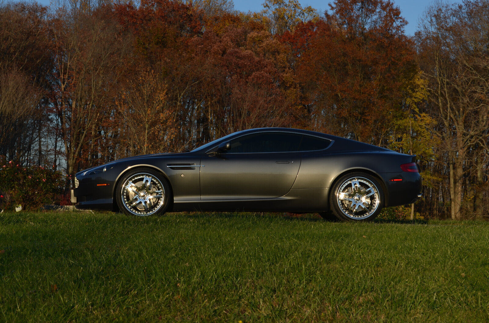 Aston Martin DB9