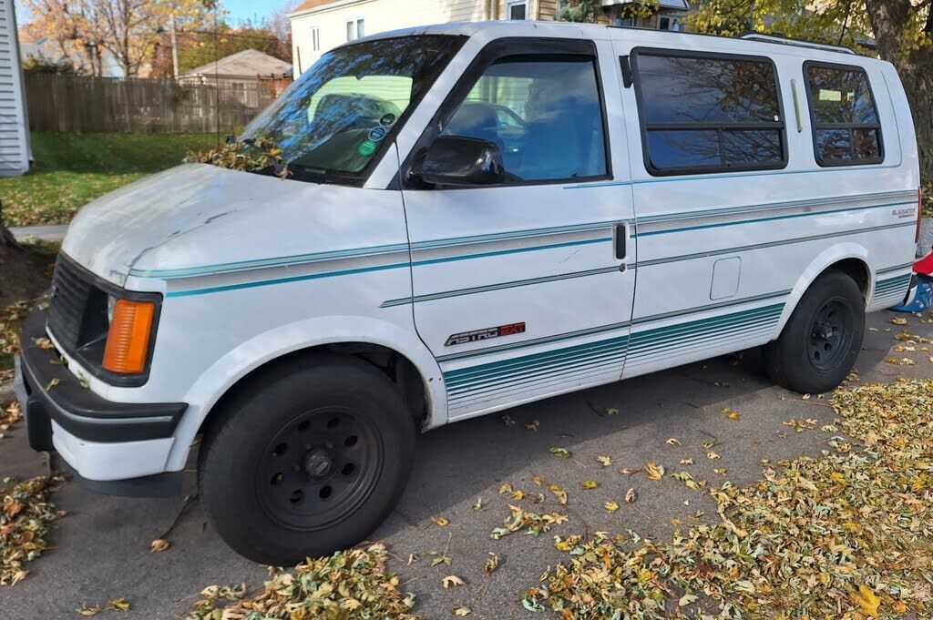 Chevrolet Astro Van