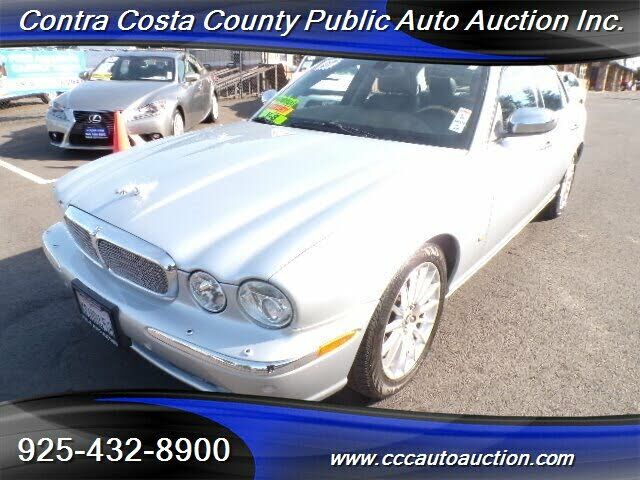 Jaguar XJ