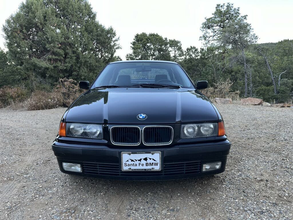 BMW 328i