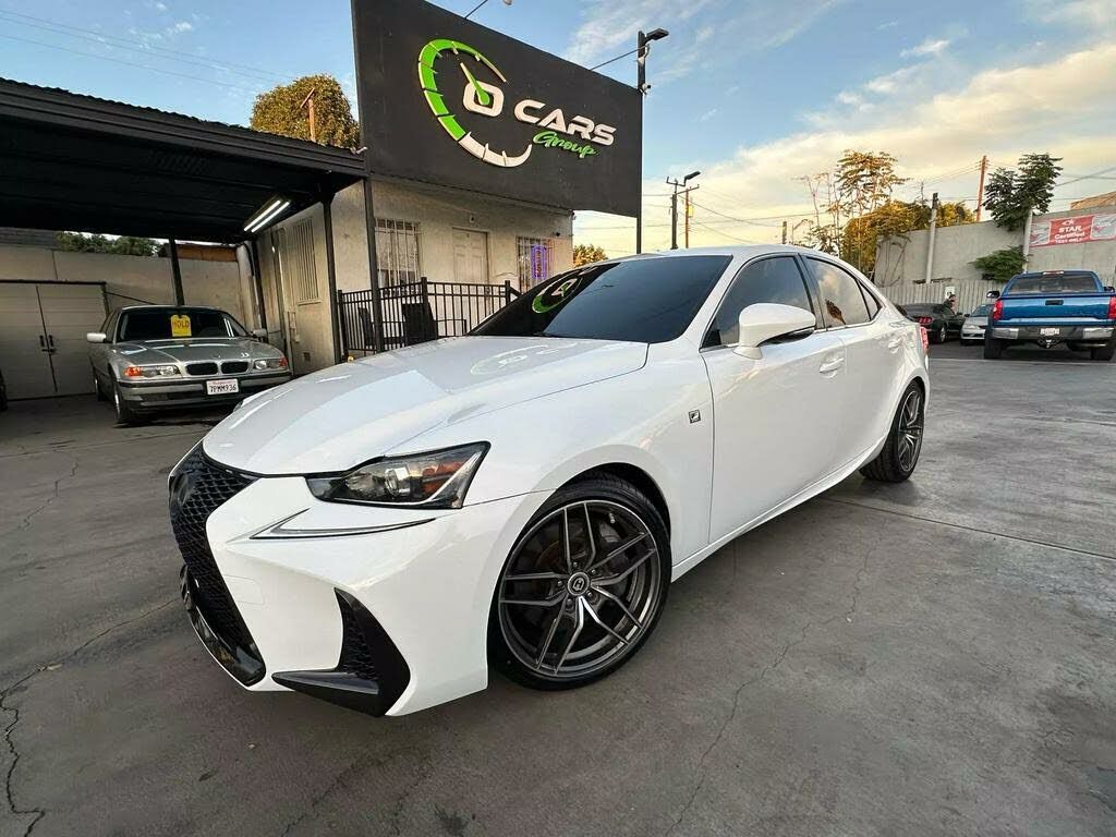 2017 Lexus IS