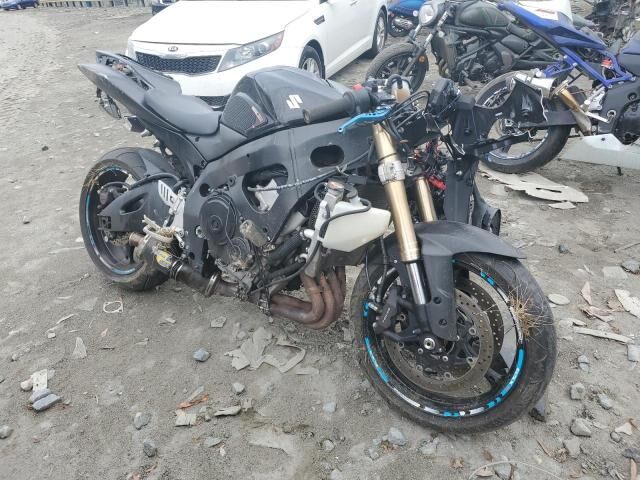 Suzuki GSX-R750
