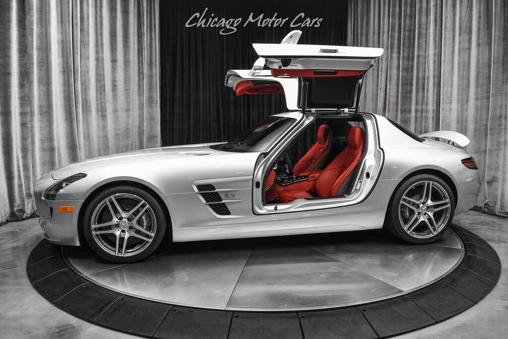 Mercedes-Benz SLS-Class